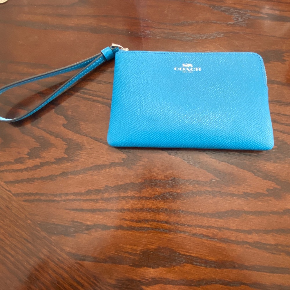Coach teal single zipper wristlet